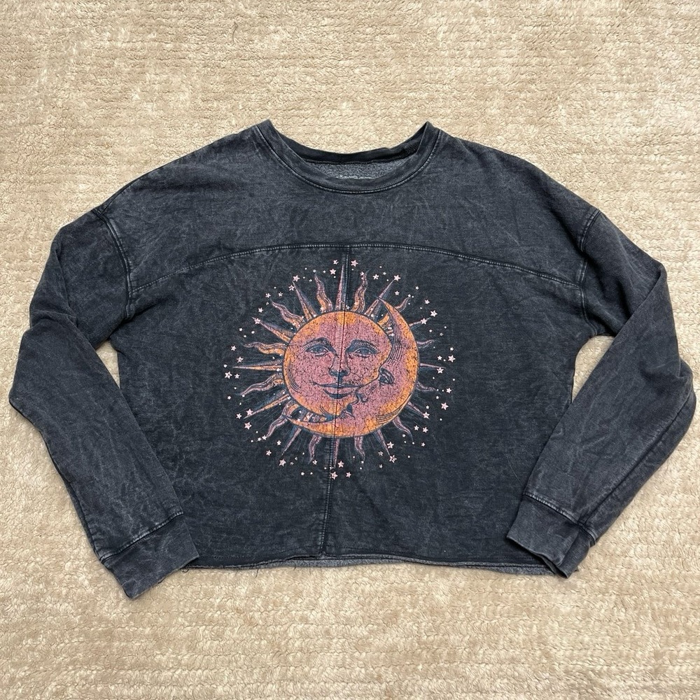 Rebellious One Women's Sun and Moon Graphic Cropped Crewneck Sweatshirt small